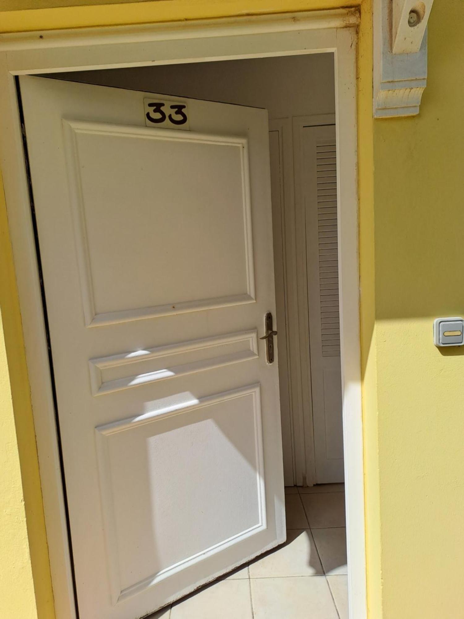 Rdc Appartement En Bord De Mer Au Son Des Vagues Le Moule Eksteriør billede